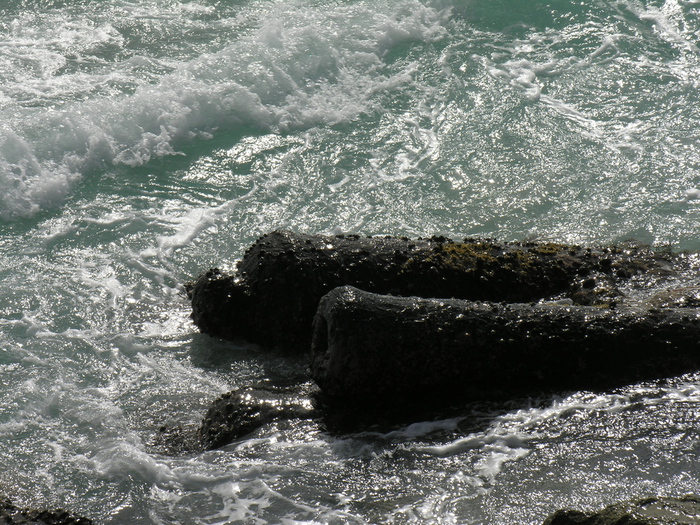 Cannons in the sea at Needham’s Point